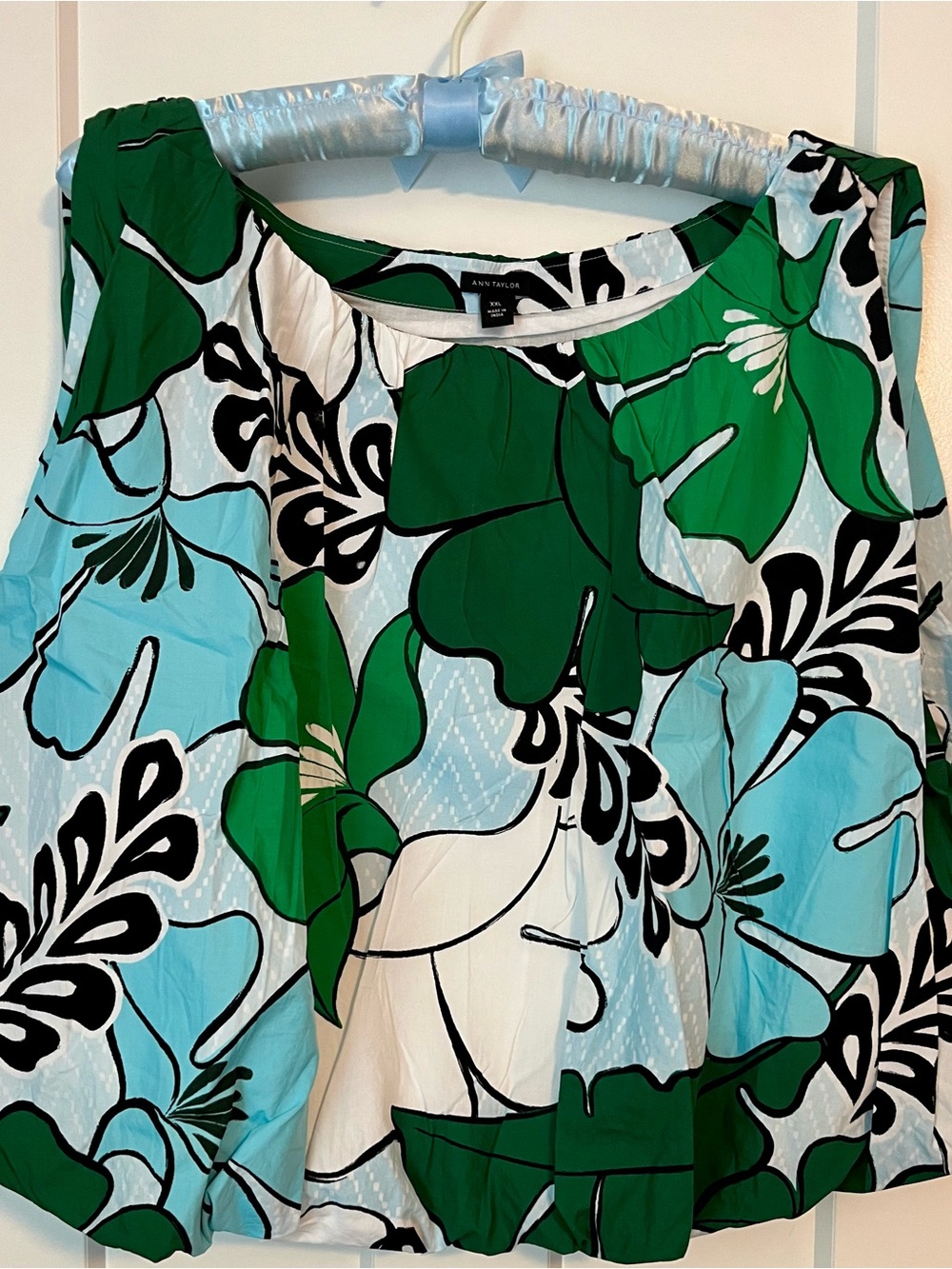 Ann Taylor Green and Black Floral Bubble Tank Top